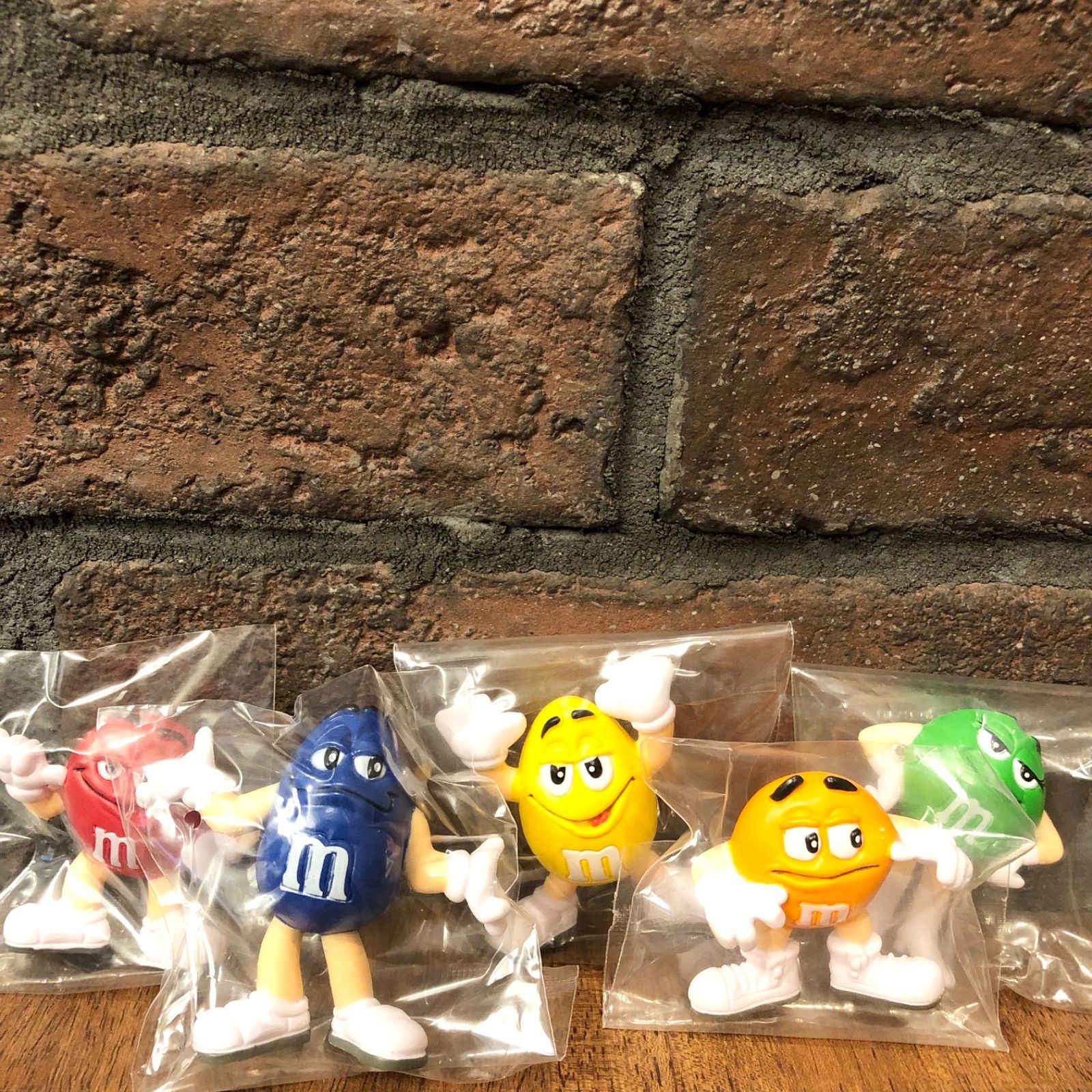 m＆ms アメキャラ　エム&エムズ　13点 Amazon.co.jp: エムアンドエムズ【M&M's】 PVCフィギュア5個