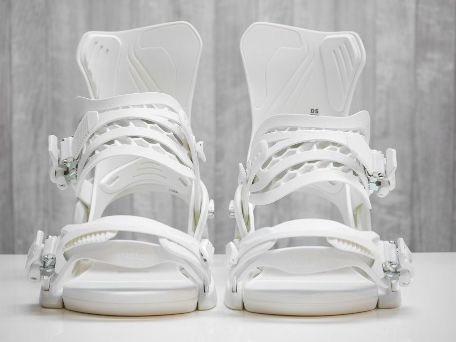 人気商品の中古品・新品・未使用品 - DS FLUX 新品:SALE】25 WHITE 保証付 正規品 Mサイズ - Mサイズ