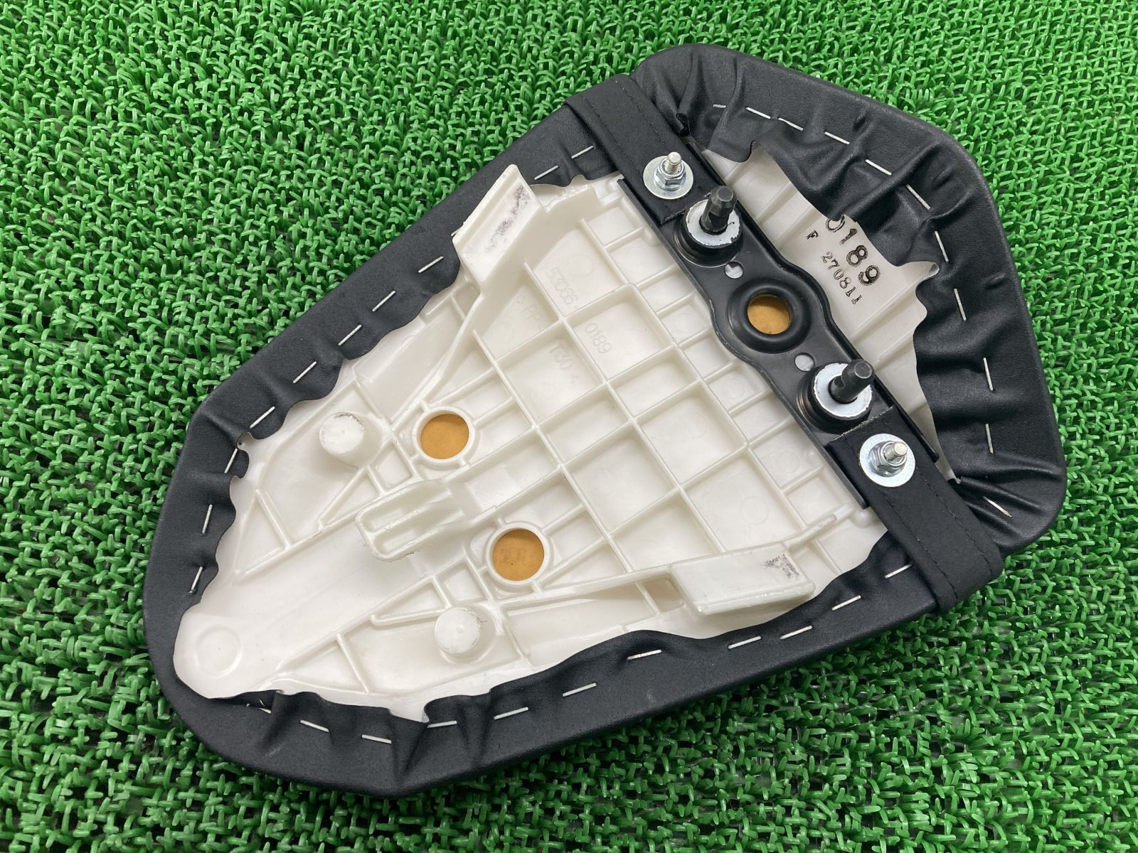 使えます ZX-6R タンデムシート 53066-0189 カワサキ 純正 中古 バイク