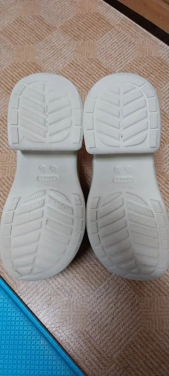クロックス 厚底
