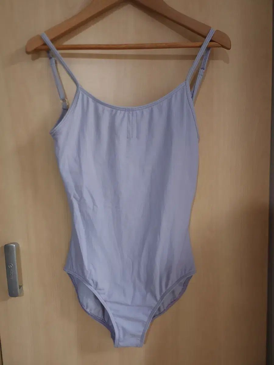 着用画像O グリシコ バガノワ ライラック レオタード スカート