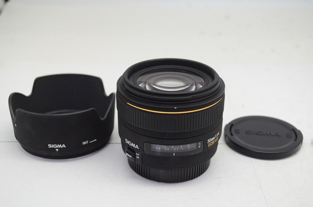 SIGMA シグマ 30mm F1.4 EX DC HSM Canon キヤノン EFマウント APS-C 単焦点レンズ フード付 250926n