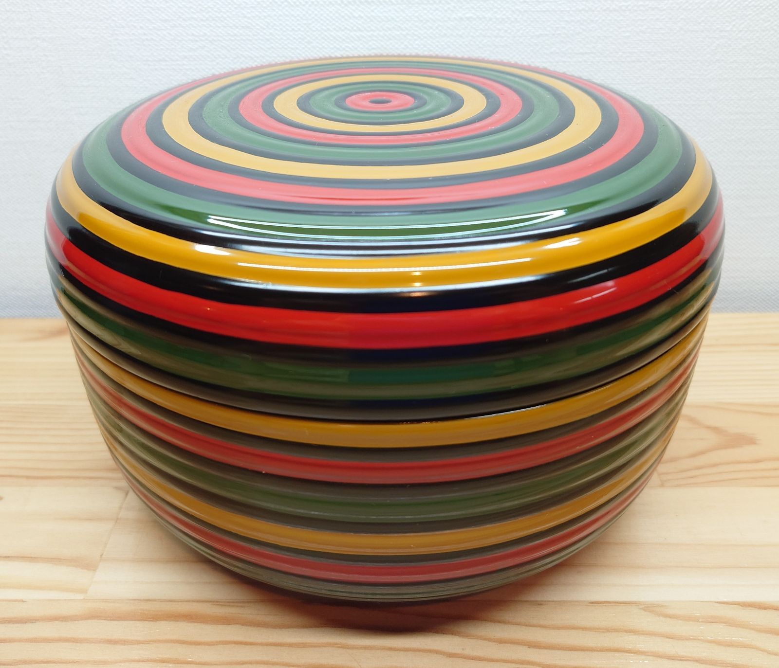 送料込【逢絢亭】茶道具 食籠 山中塗 独楽食籠 カケコ付 表千家書付 共箱入り 逢絢亭】茶道具 食籠 山中塗 独楽食籠 カケコ付 表千家書付