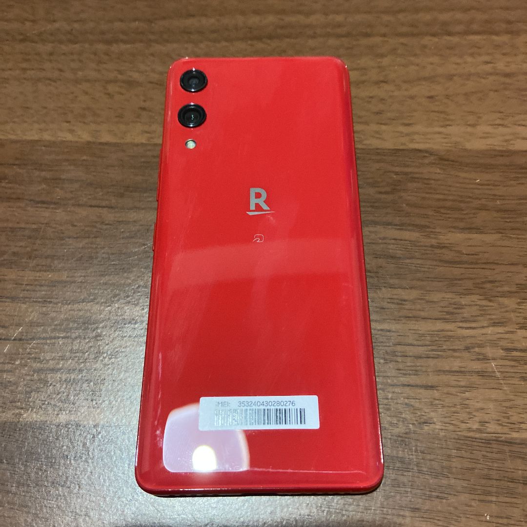 ③　Rakuten hand クリムゾンレッド ムスビー｜【SIMフリー】Rakuten Hand 5G P780 クリムゾンレッド