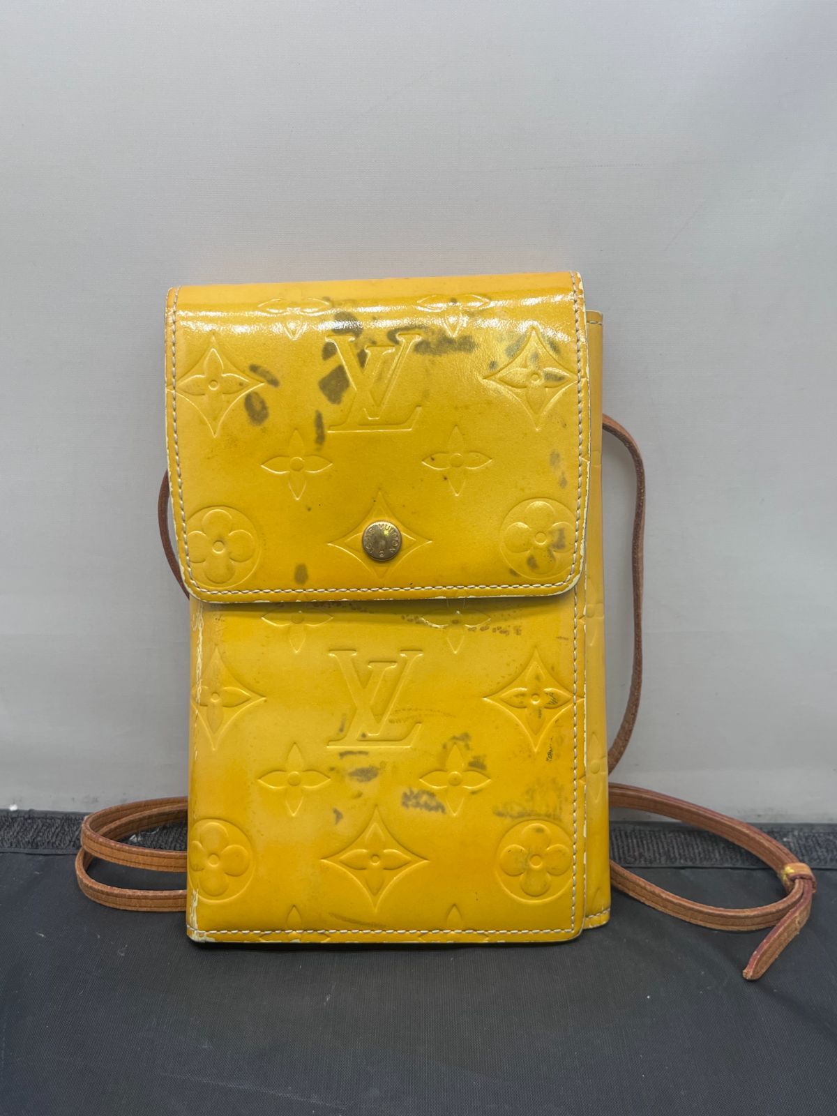 ルイヴィトン ウエストポーチ ボディバッグ ヴェルニ ウォーカー B25101886