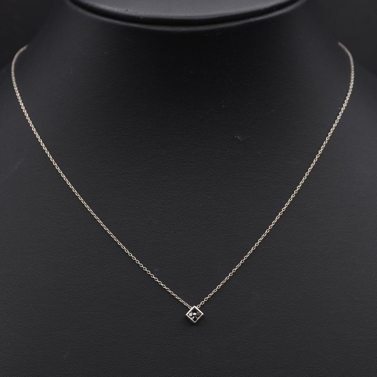 ブラックダイヤモンドネックレス　刻印あり ブラックダイヤモンド/ダイヤモンド プラチナネックレス(0.5