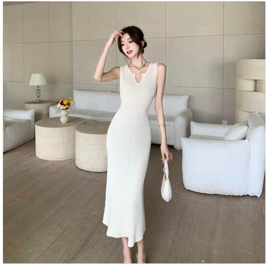 春のお出かけに 着痩せノースリーブロングドレス