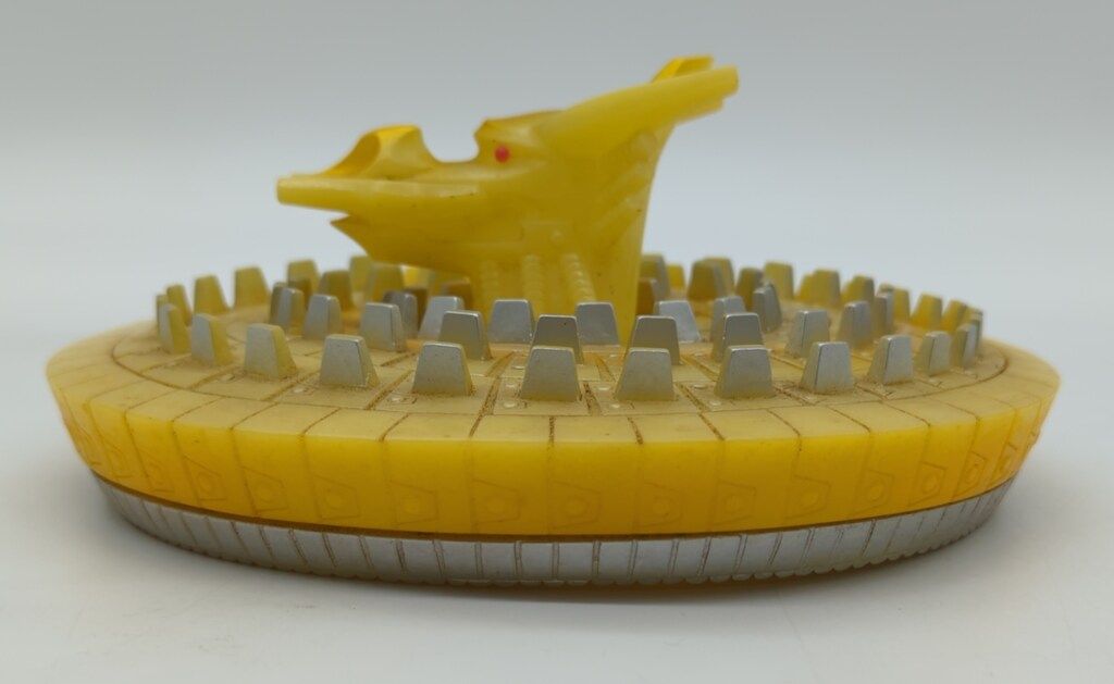 円谷コミュニケーションズ ウルトラセブン 怪獣郷 ナース円盤