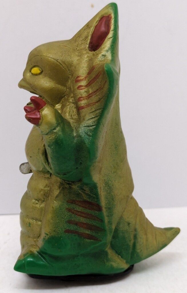 鋼鉄怪獣アイアン 緑成型