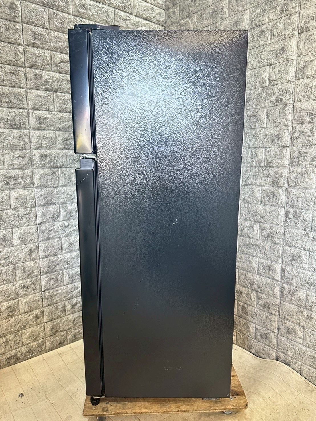 大阪送料無料★3か月保障付き★冷蔵庫★ハイセンス★HR-K12HB★R-156 大阪送料無料☆3か月保障付き☆冷蔵庫☆ハイセンス☆2ドア