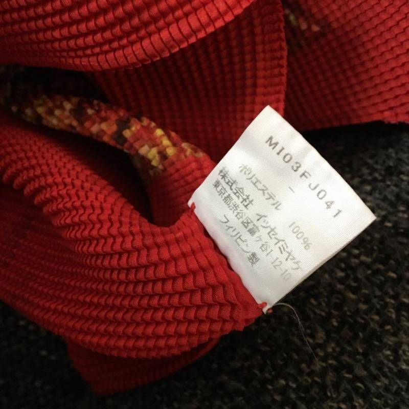  me ISSEY MIYAKE ミー イッセイミヤケ トップスF その他 トップス