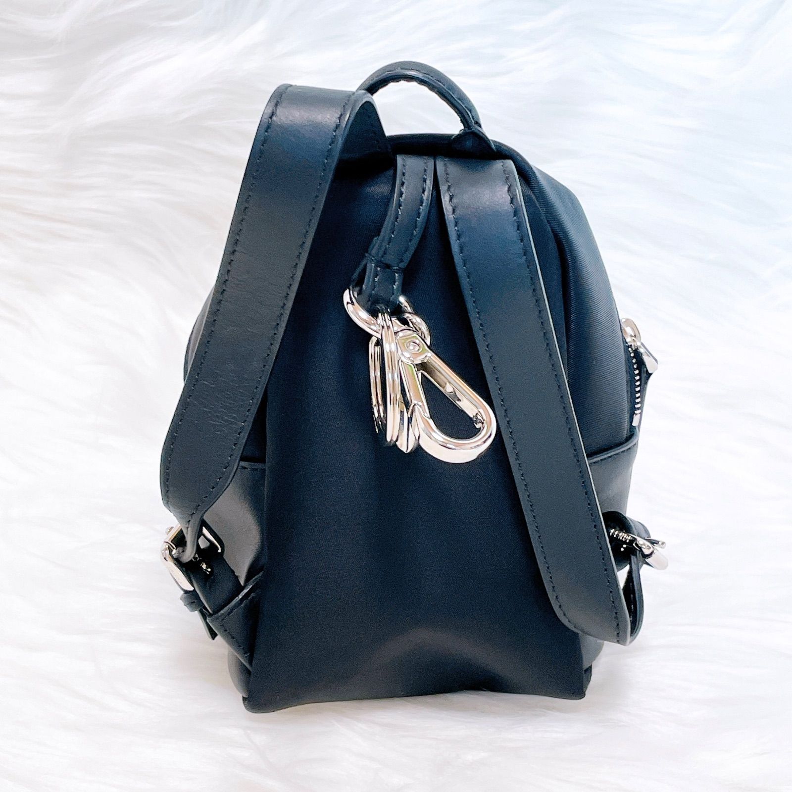 フェンディ 7AR507 ナイロン レザー バグズバッグ チャーム 【公式通販】