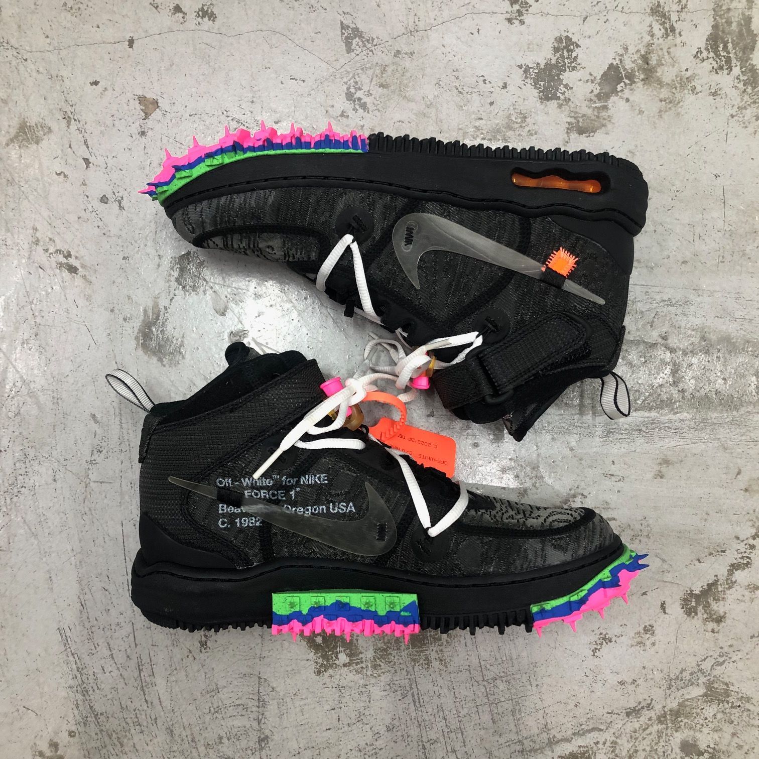 未使用品 NIKE OFF-WHITE AIR FORCE 1 MID SP BLACK DO6290-001 コラボ 