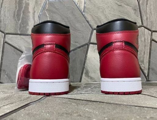 Nike Air Jordan 1 Retro Og High Bred Banned ナイキ スニーカー