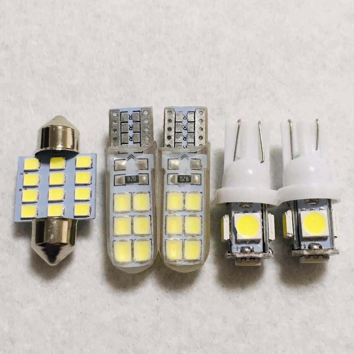 超爆光！LA300S/310S ミラ イース ルームランプ T10 LED 5個セット ホワイト ダイハツ カー用品 - メルカリ