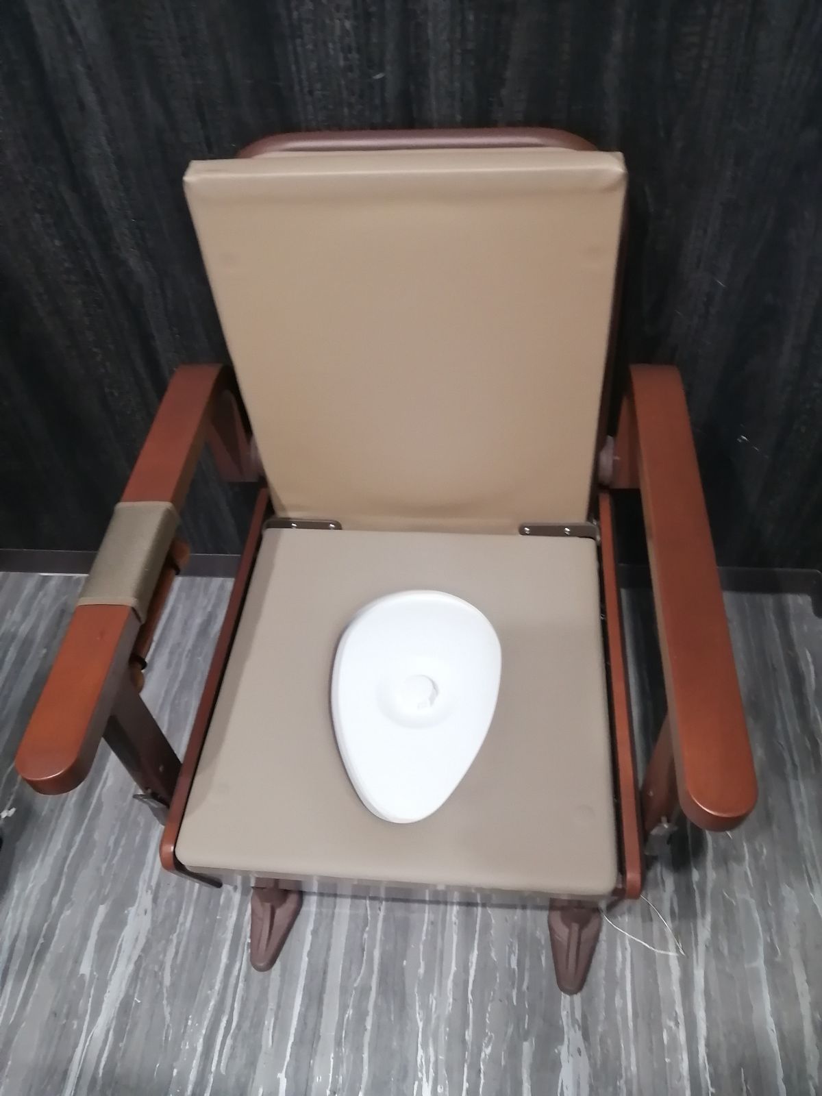 K-1460 ポータブルトイレ 木製 ベージュ家具調 Uchie ウチエ