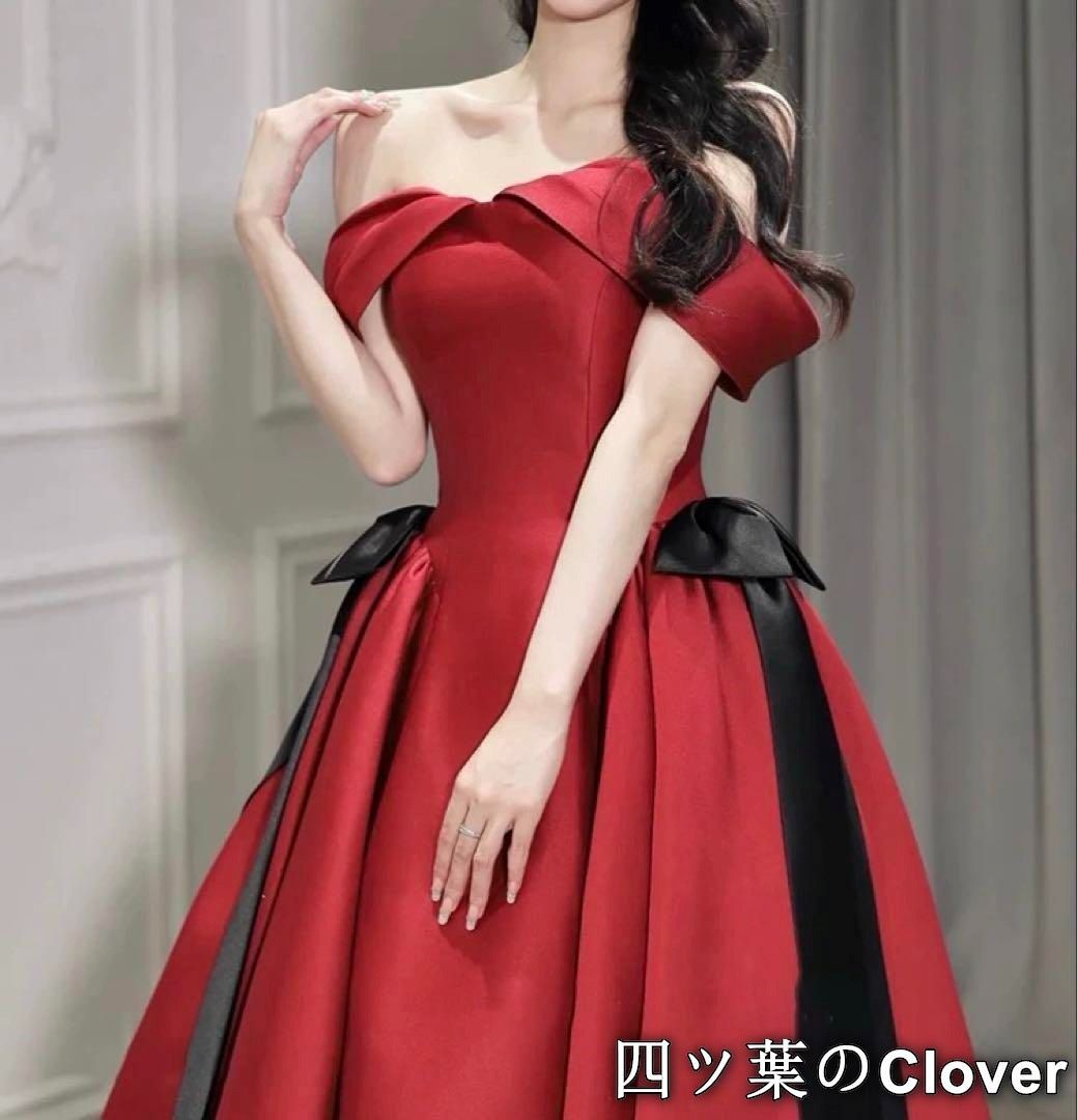 花柄の生地に フリルにリボンがゴージャスなイブニングドレス 花柄の