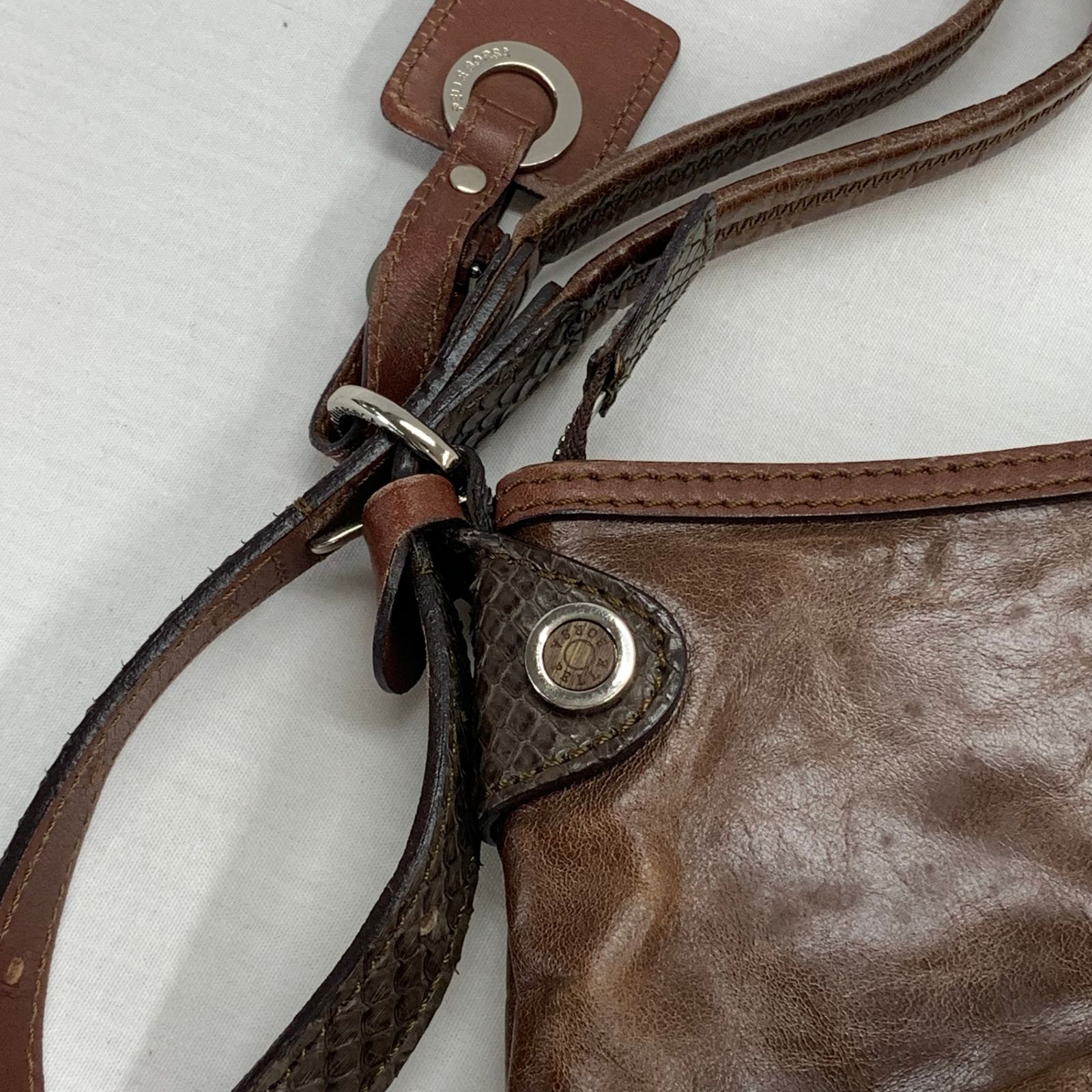 pelle borsa ペレボルサ レザー 肩掛けショルダーバッグ パイソン  