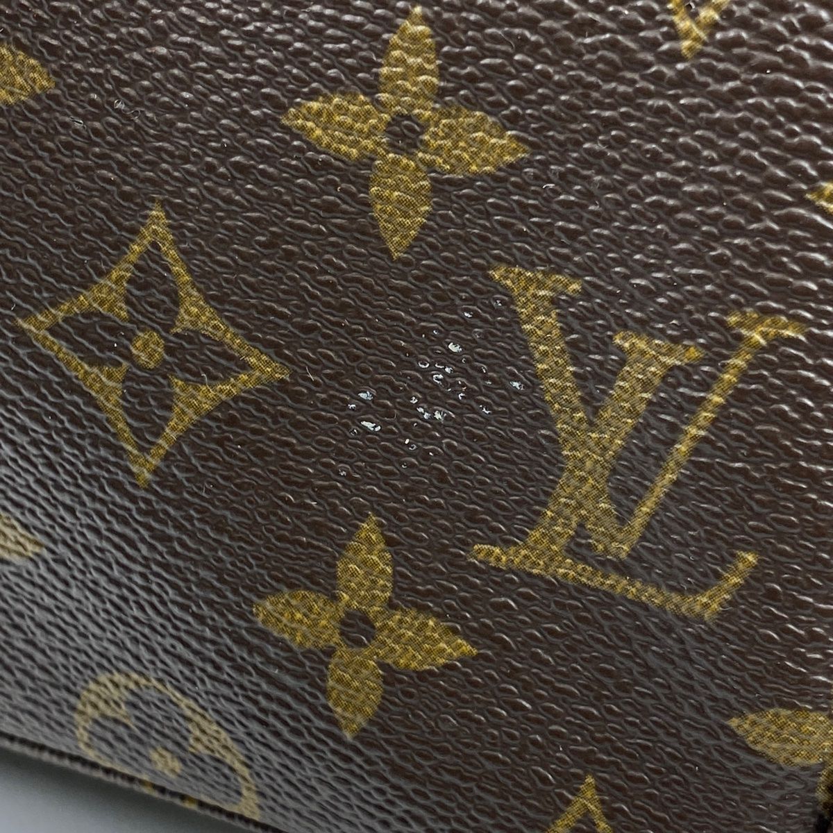 ルイ・ヴィトン Louis Vuitton トゥルース トワレット 28 メイク