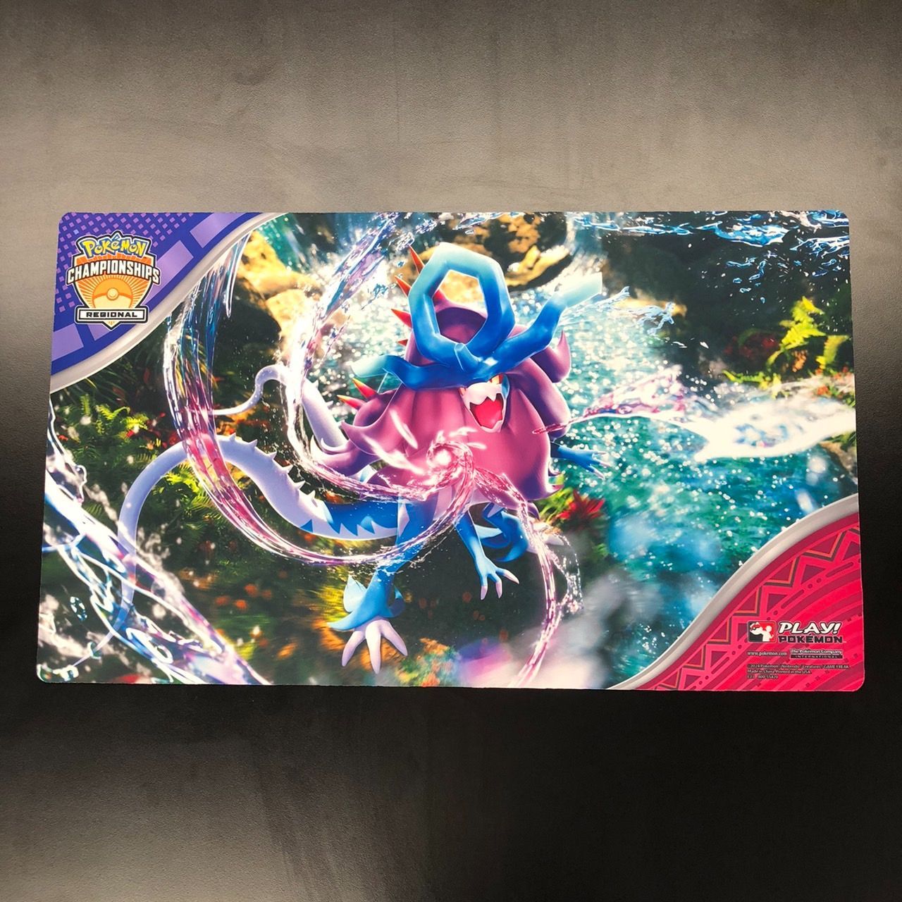 プレイマット『Regional Championships ウネルミナモ』 | 福福トレカ