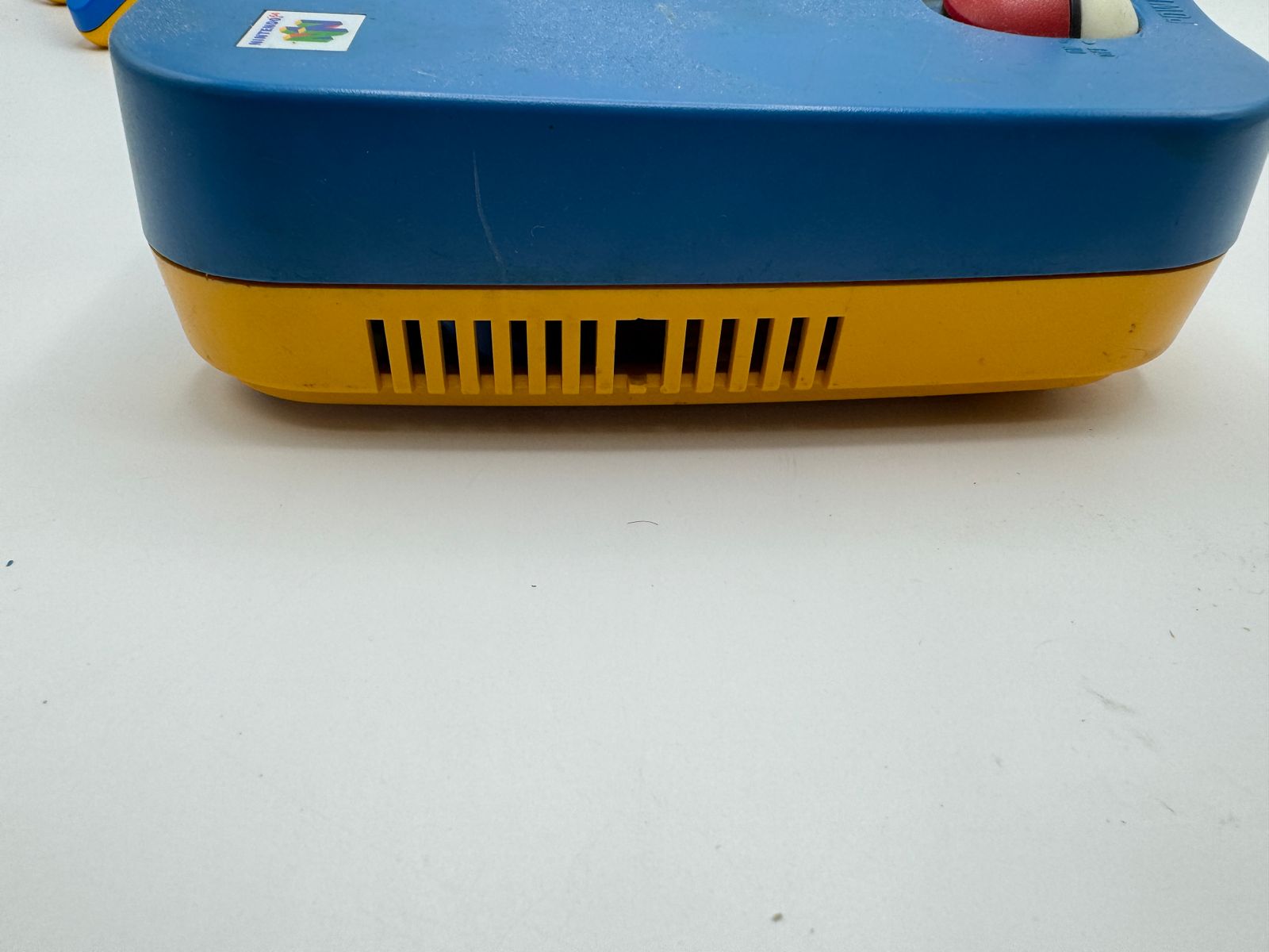 ピカチュウNINTENDO64 ブルー&イエロー 通電のみ確認 - メルカリ