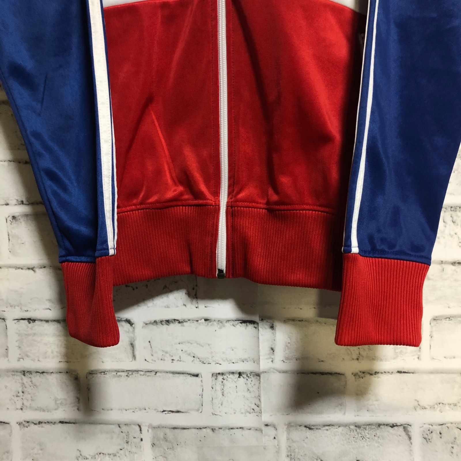FRED PERRY 00s トラックジャケット　赤　2ライン　刺繍　ワッペン FRED PERRY 00s トラックジャケット赤2ライン刺繍ワッペン