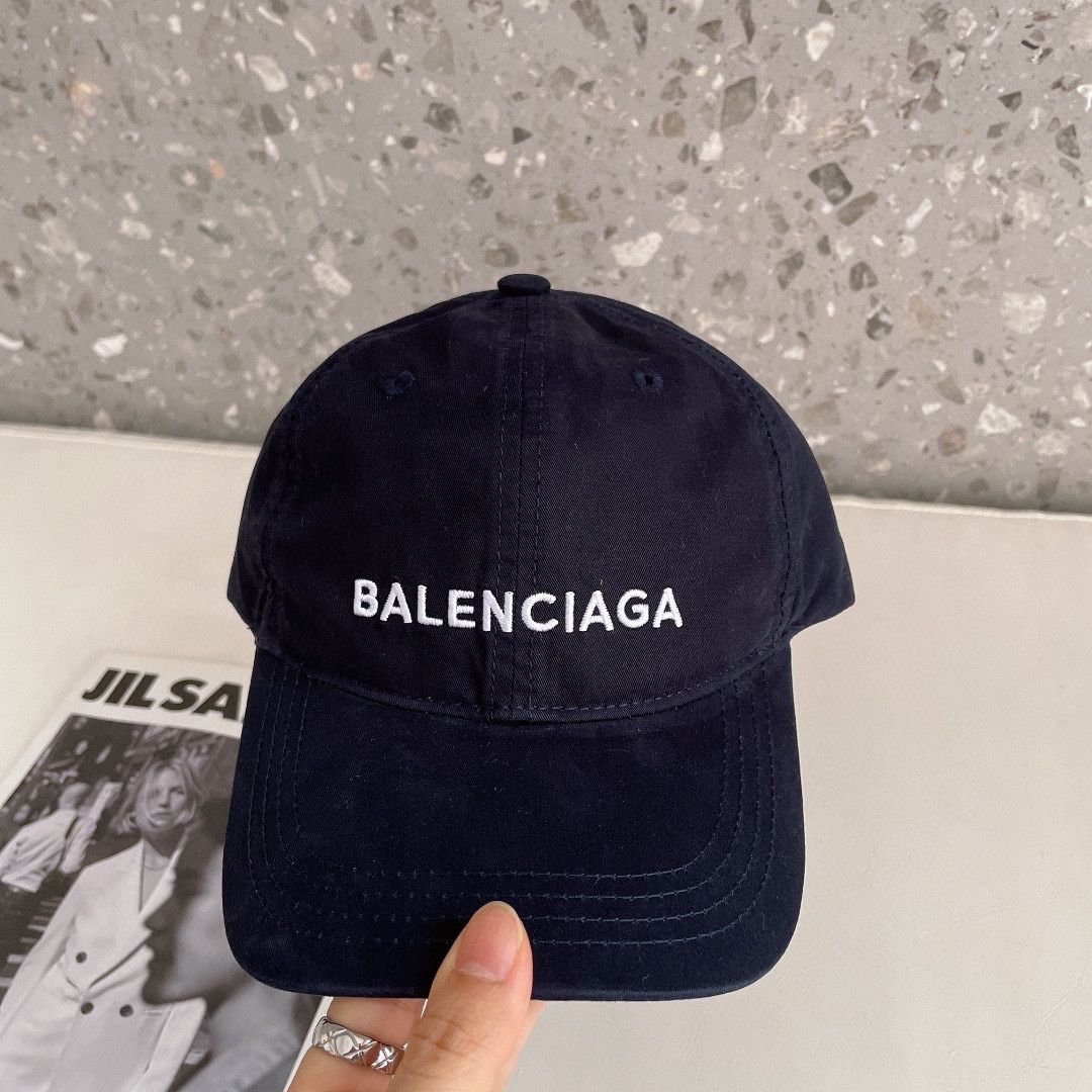 BALENCIAGA バレンシアガキャップブラックフリーサイズ 野球帽男女兼用  刺繍ロゴ キャップ 帽子ベースボール MZ41