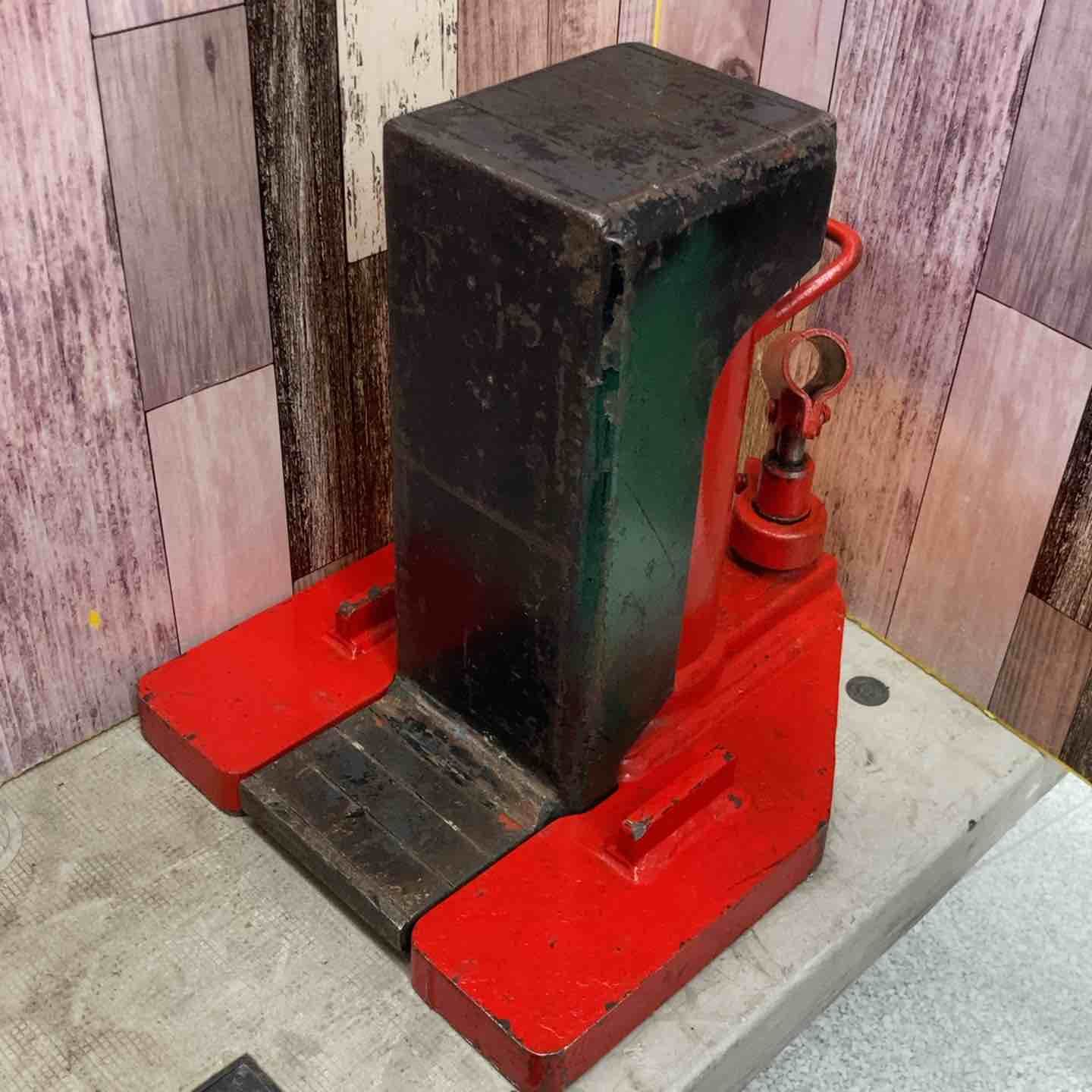 メーカー不明 爪ジャッキ D-5E 爪部許容荷重 5ｔ 八潮店