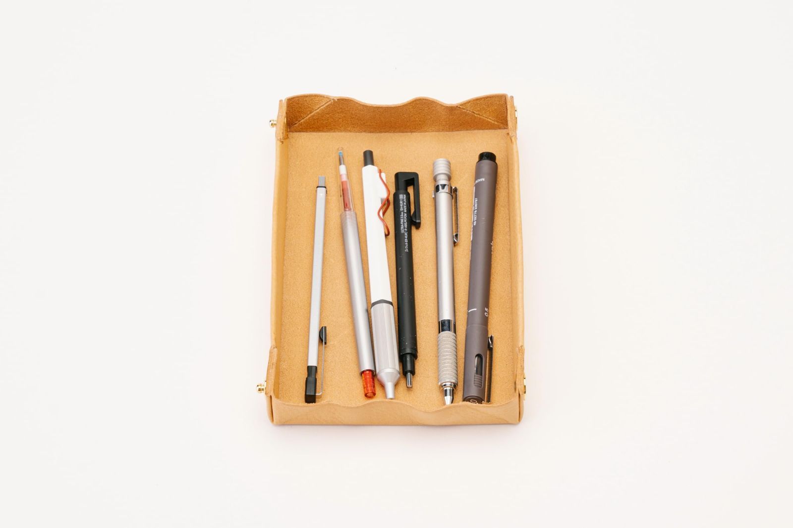 筆箱 カスターニョ