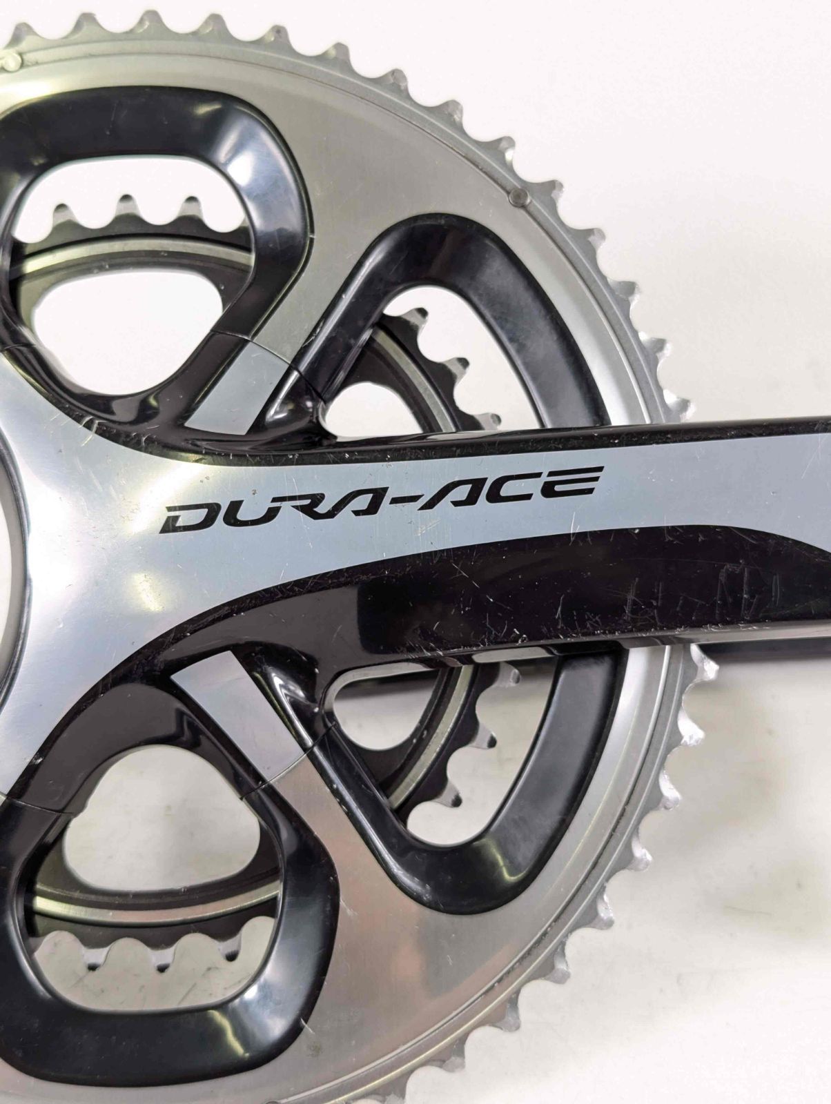 Duraace 9000 クランク 9000 DURAACEのクランクが大特価！！！黒と銀の美しいハーモニー