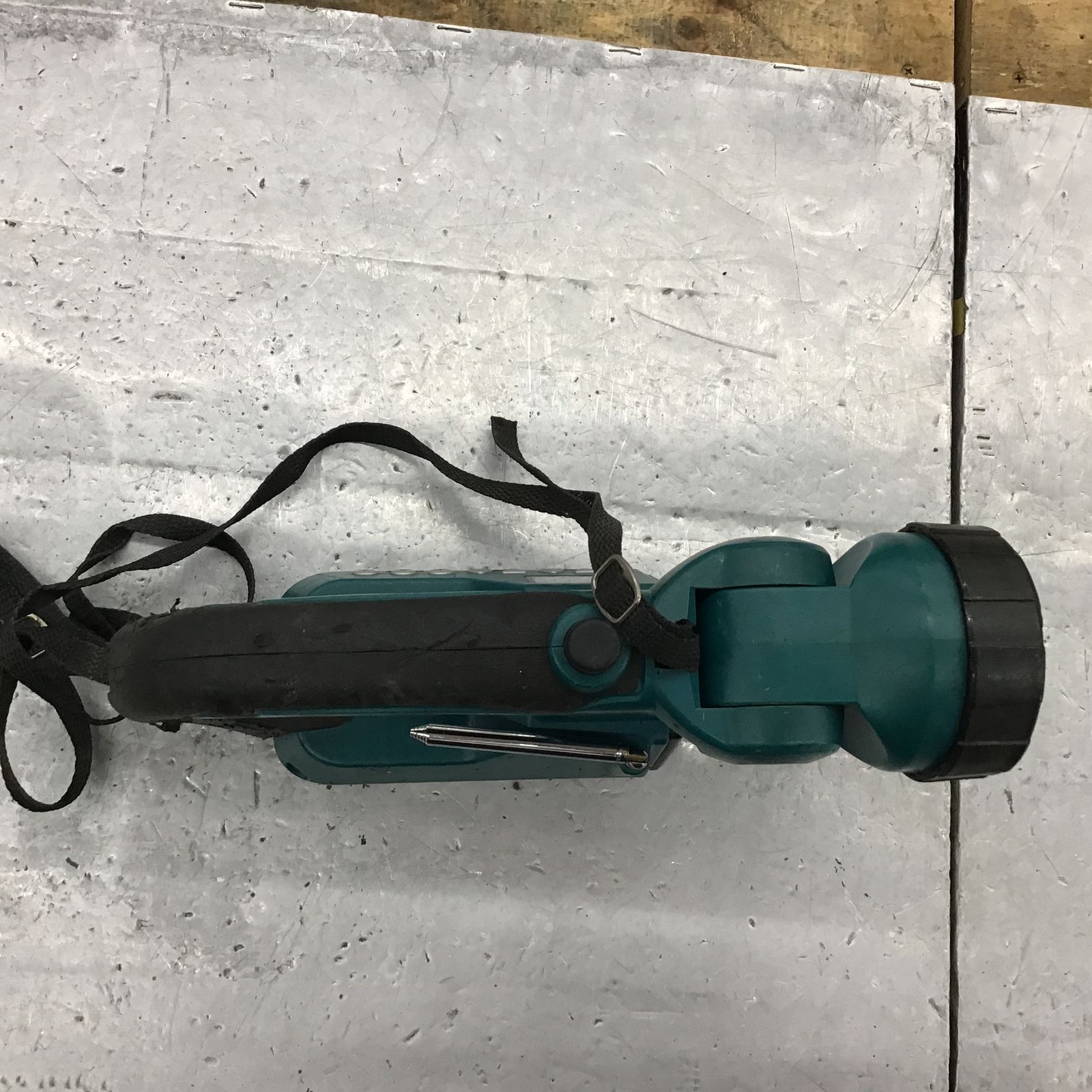 ☆マキタ(makita) コードレスラジオ付ライト MR050【所沢店