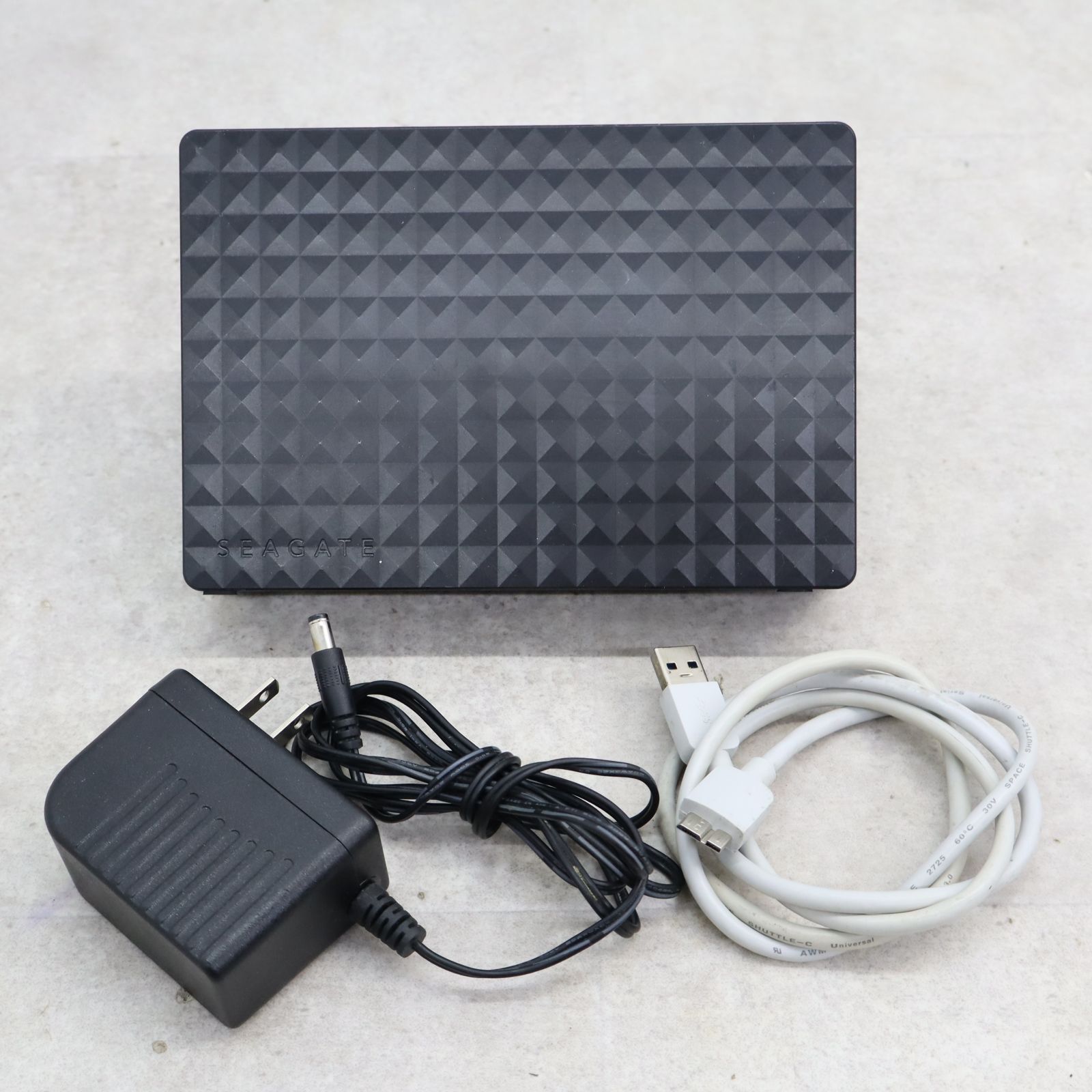 Seagate 外付けHDD 8TB ACアダプタ＆USBケーブル付属 Seagate 外付けHDD 8TB ACアダプタ＆USBケーブル付属 Seagate 外