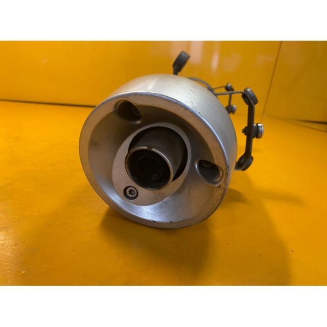 バーグマン200 CH41A プロントタイヤ ホイール アクスルシャフト