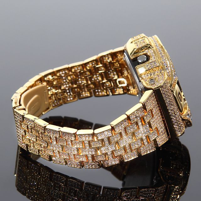 CASIO G-SHOCK DW-6900 ダイヤモンド風加飾 純正ベゼル付き CASIO G-SHOCK DW-6900 ダイヤモンド風加飾 純正ベゼル付き DW