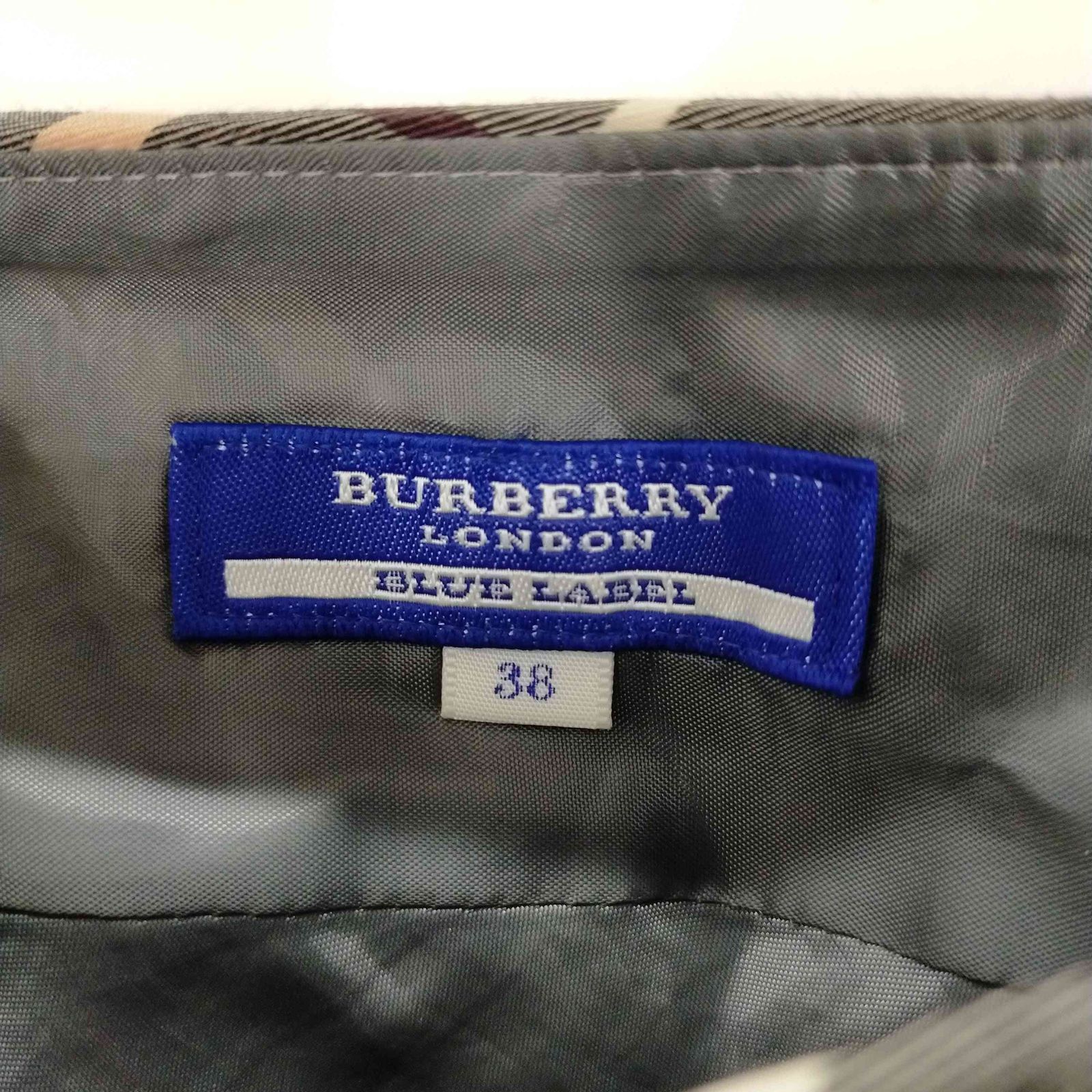 スカート BURBERRY LONDON BLUE LABEL Burberry London Blue Label Taupe and Pink Belted Nova Check