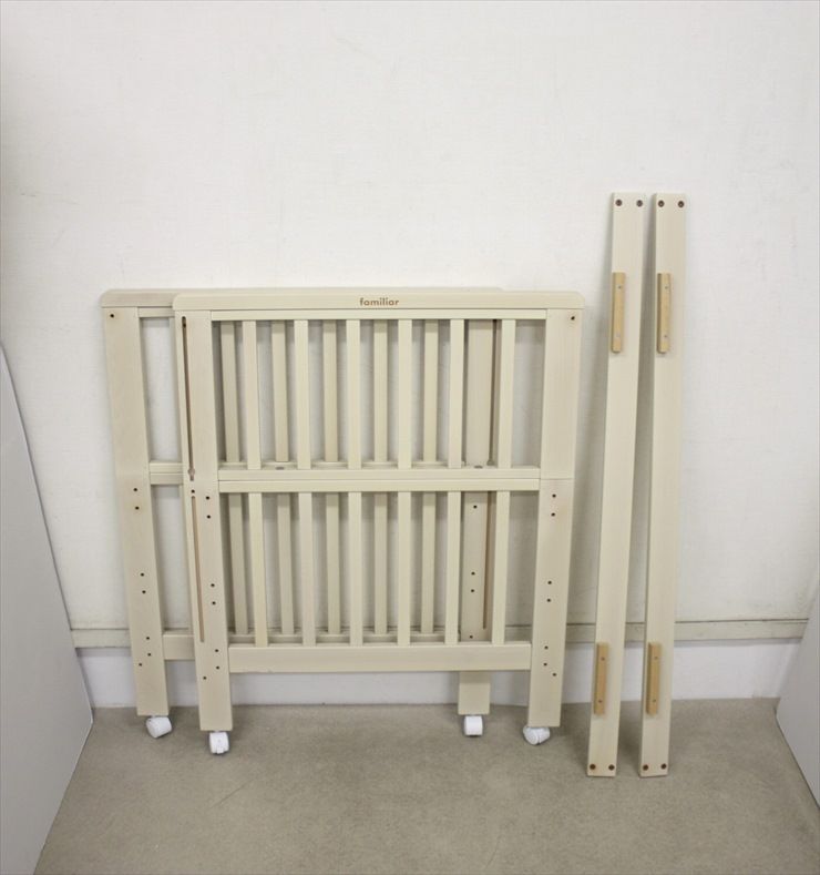 ファミリア ベビーベッド すのこ床板 160953 寝台サイズ120×70cm  