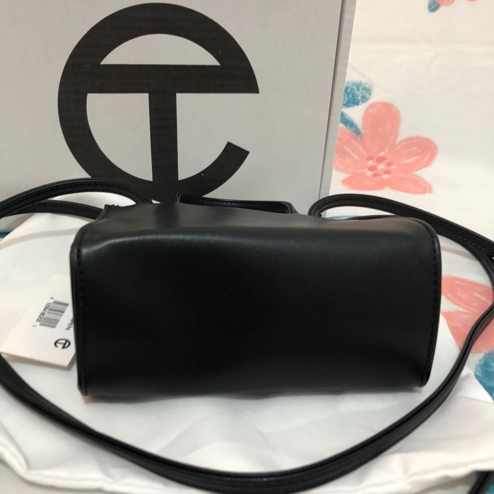 無料配達 【新品・正規品】Telfar S テルファーショッピングバッグ S