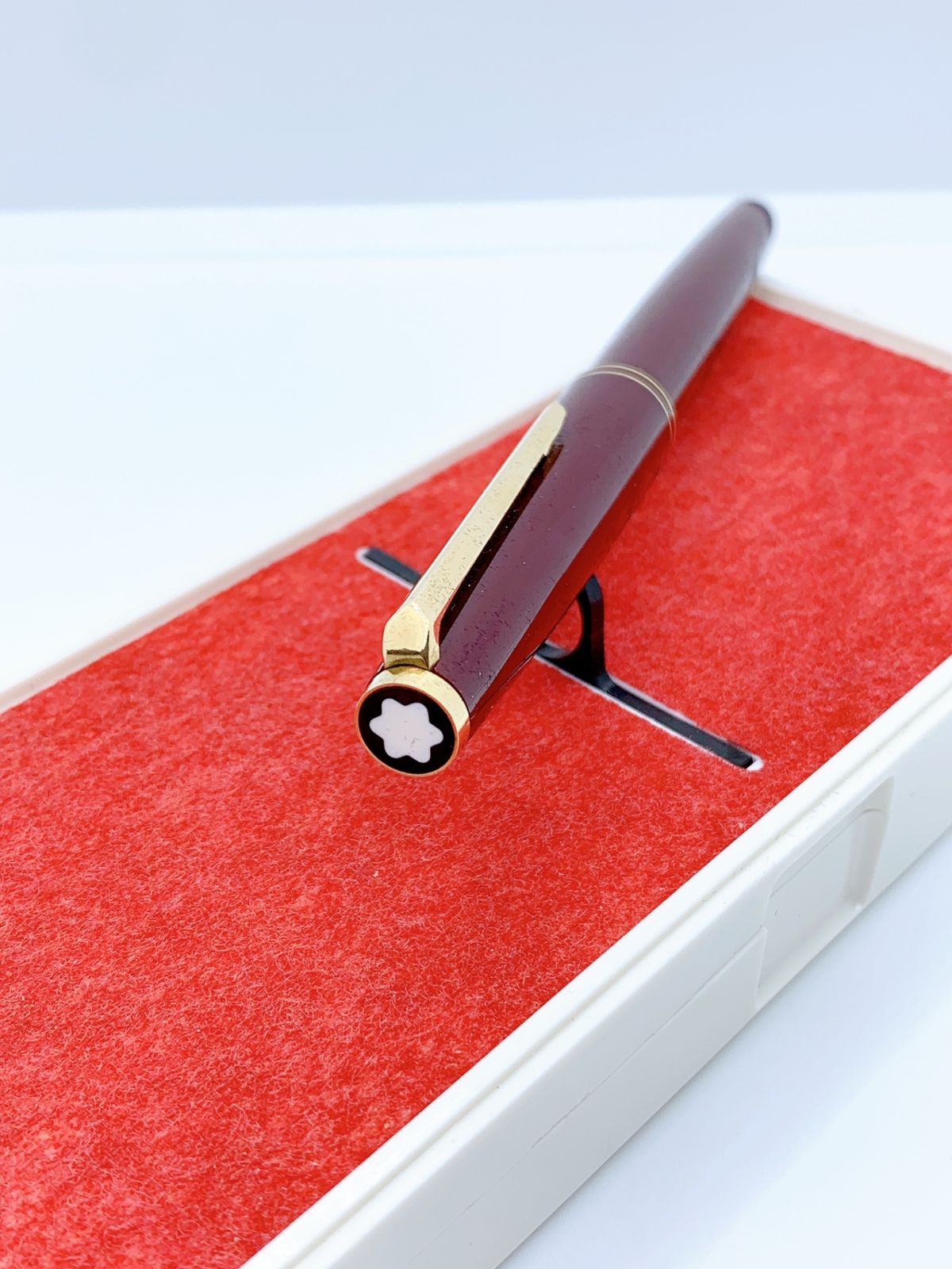 モンブラン 万年筆 14K MONTBLANC (モンブラン) 万年筆 ブラック×ゴールド マイスター