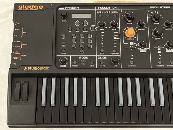 Studiologic Sledge Black Edition アナログシンセサイザー スタジオ