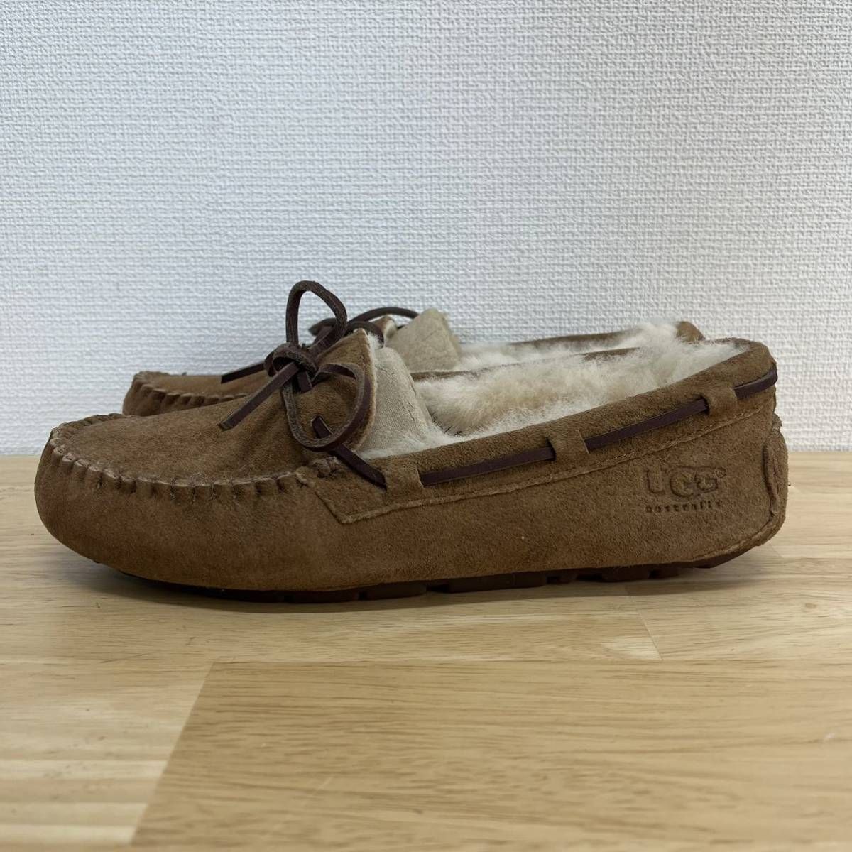 UGG アグ 5612 モカシン DAKOTA ダコタ ムートン シューズ 23cm