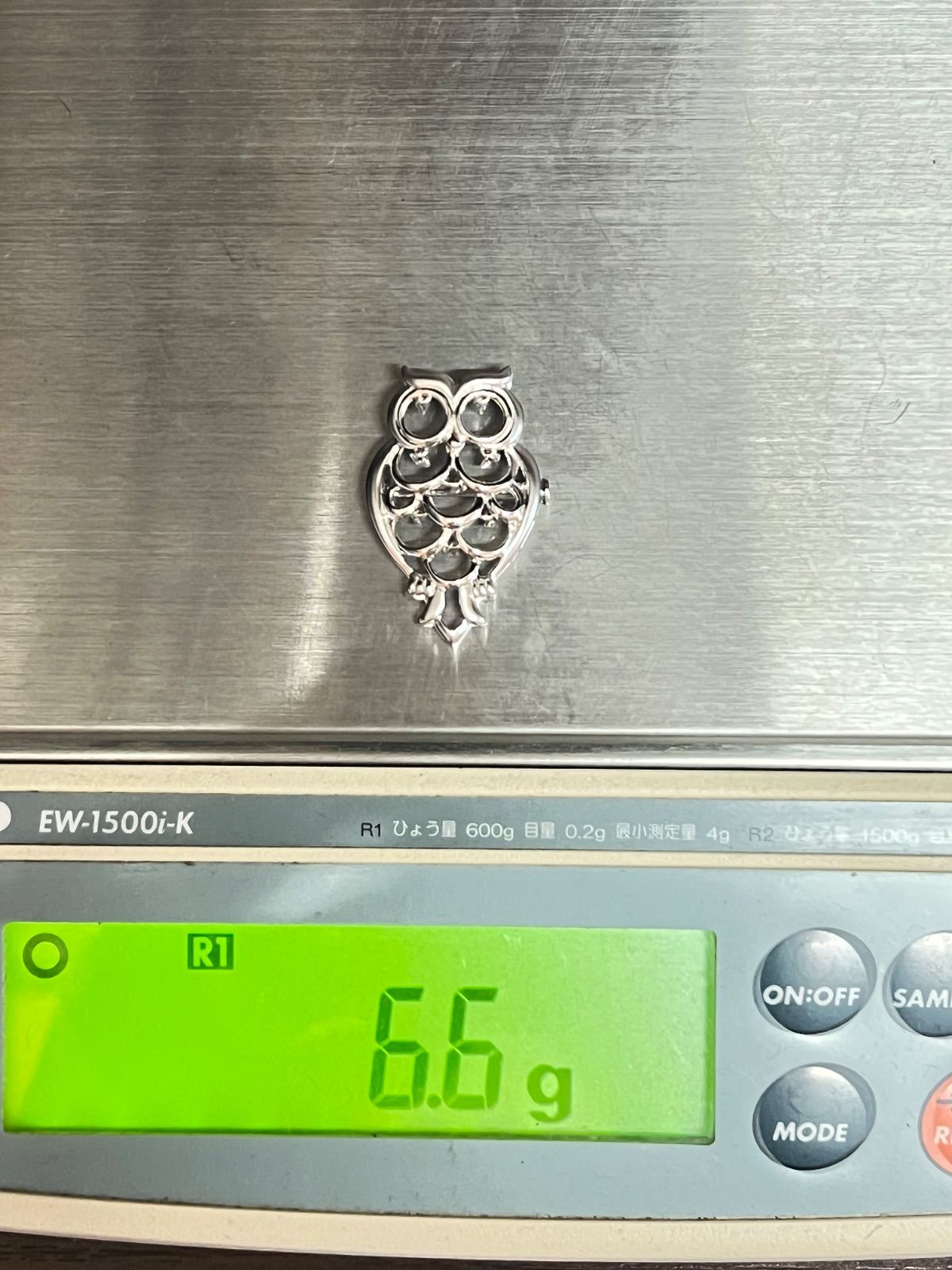 K18WG 梟ブローチ