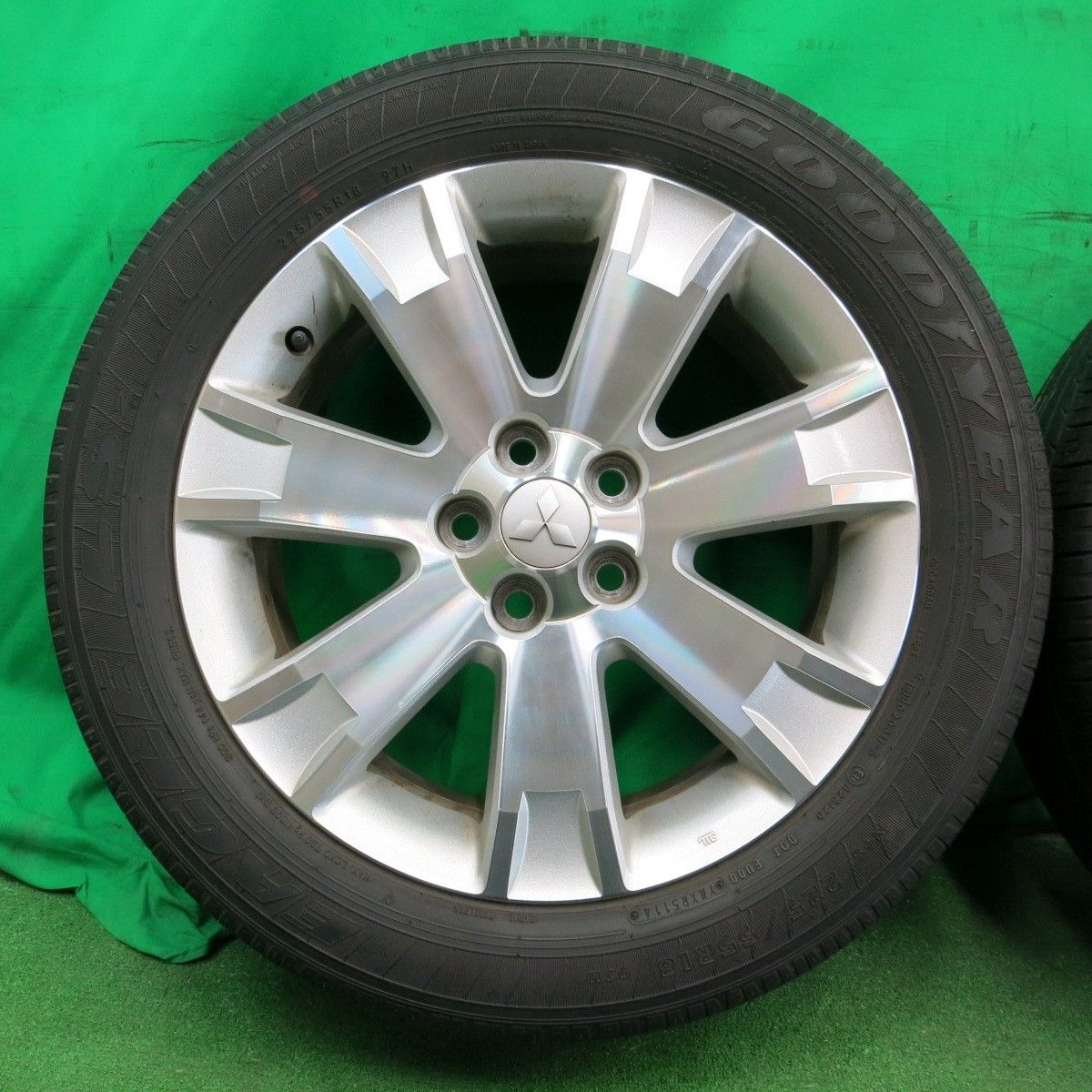 送料無料* キレイ☆三菱 デリカ D:5 純正 225/55R18 グッドイヤー イーグル LS2 18インチ D5 PCD114.3/5H☆4053101ナノ  - メルカリ