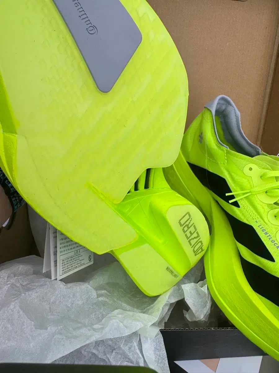 adidas アディダス