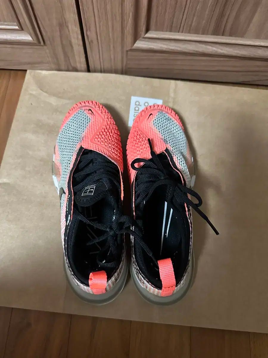 NIKE ナイキ テニス スニーカー 230