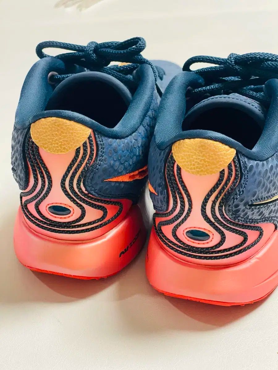 ネイビー 宇宙の