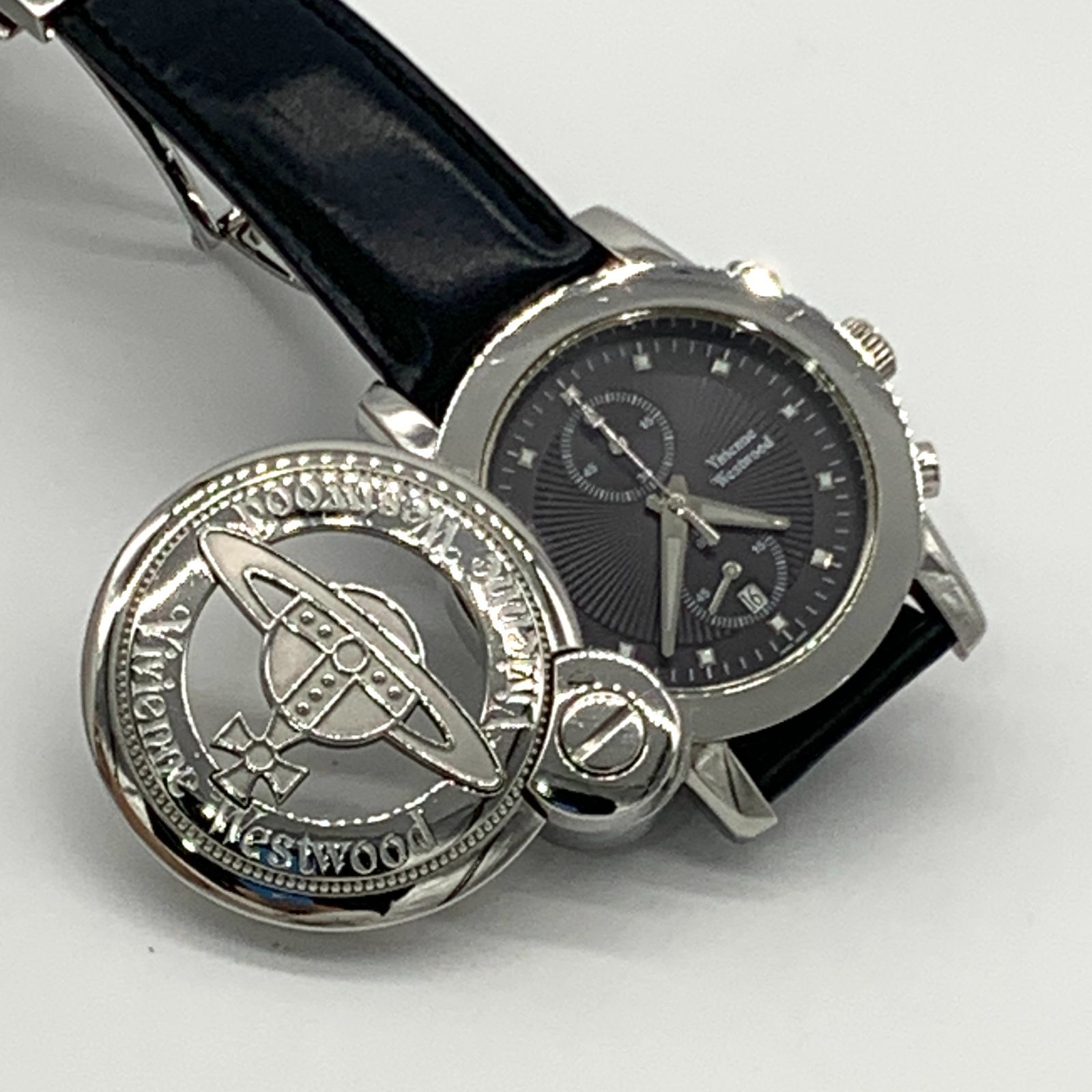 美品　ヴィヴィアン ウエストウッド 時計 Cage VW-2063 美品ヴィヴィアン ウエストウッド 時計 Cage VW-2063