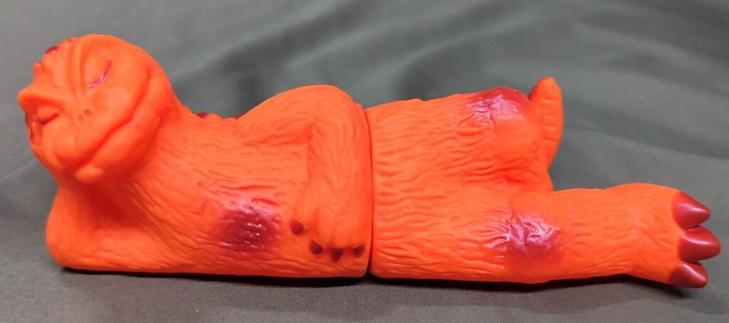 メディコム・トイ GODZILLA 2024 VINYL WARS ソフビライフ おひるね