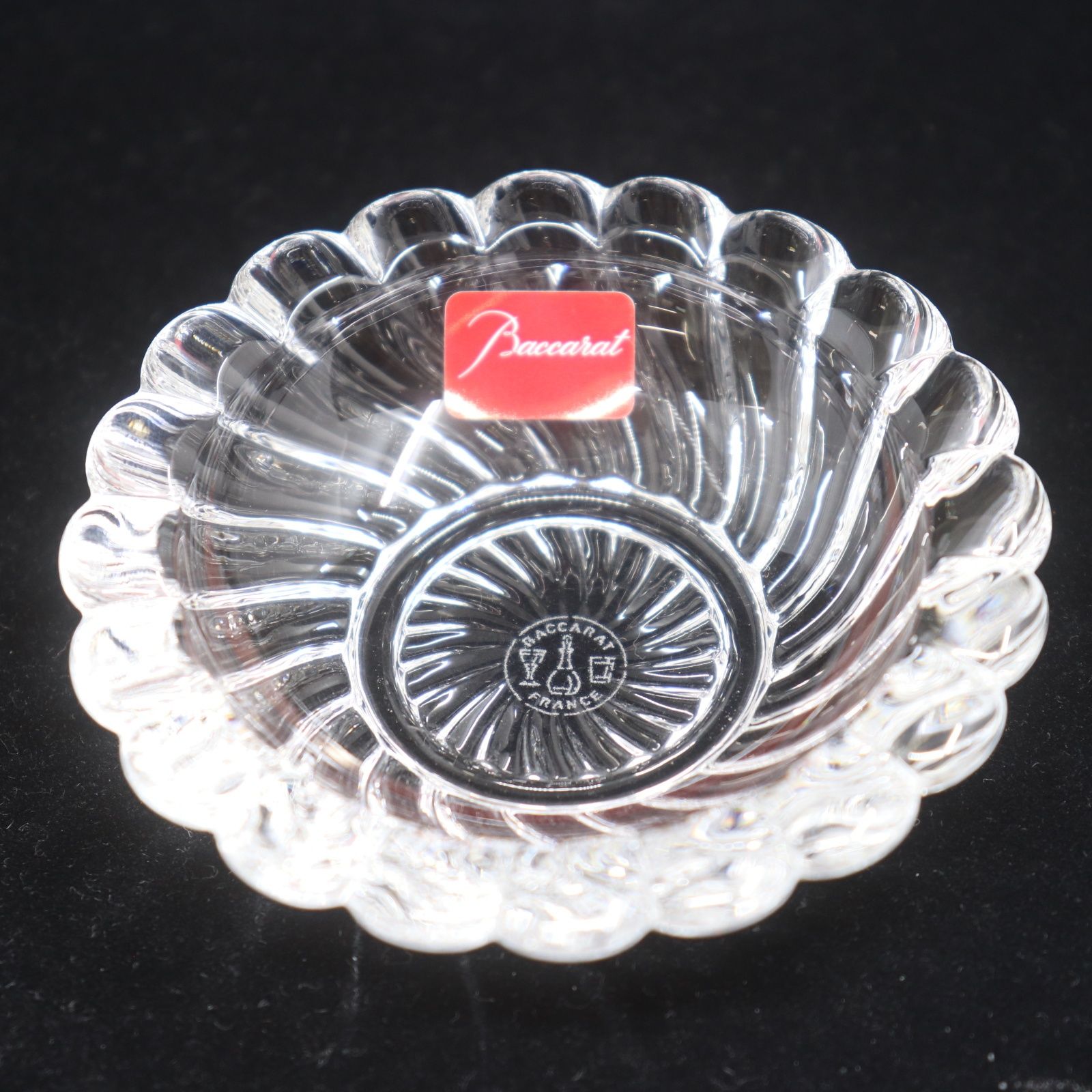 Baccarat バカラ　ハート　灰皿　新品未使用 バカラ Baccarat 灰皿 ブランド ガラス おしゃれ 贈り物 ギフト