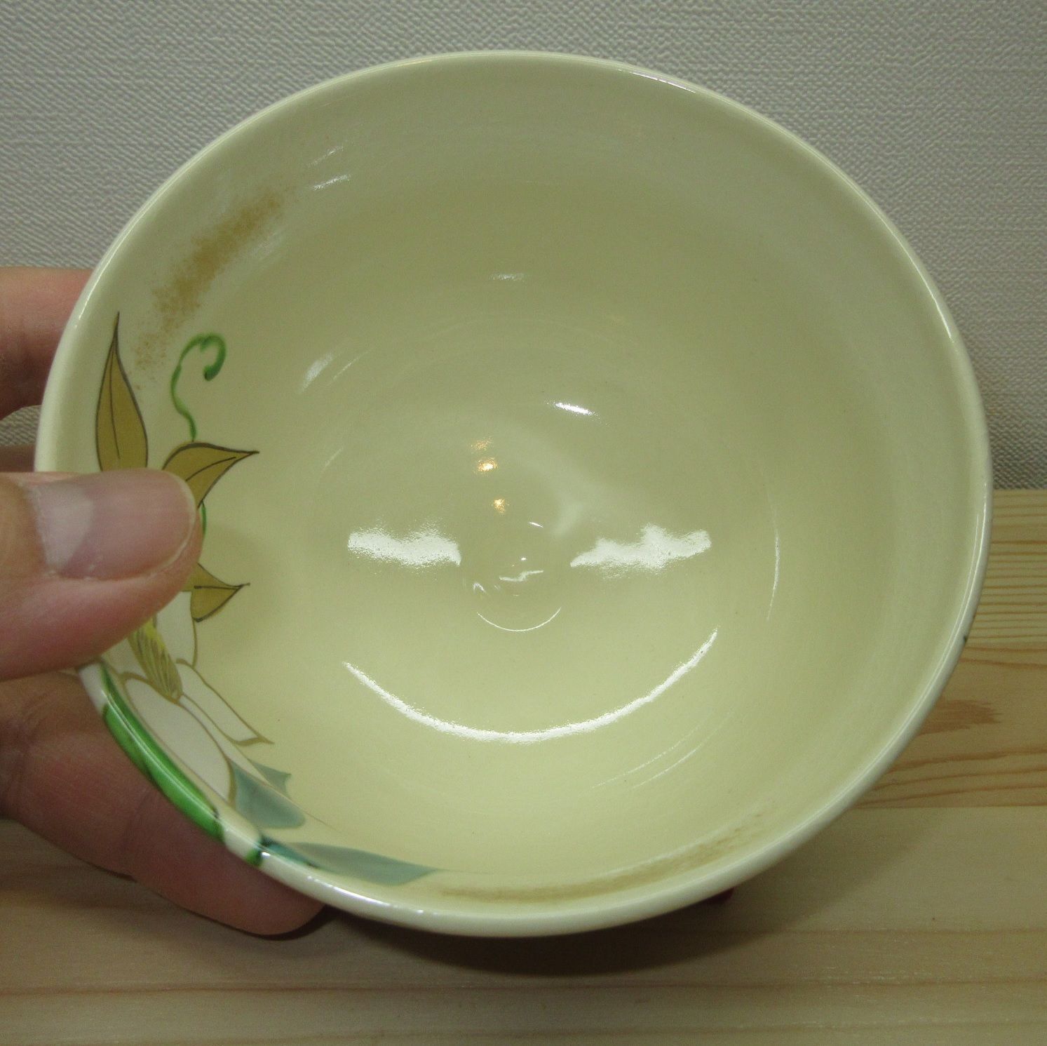 送料込【逢絢亭・新品】茶道具 茶碗 京焼 仁清 流水に青楓の図 廣田嵩花 紙箱 逢絢亭・新品】茶道具 茶碗 京焼 仁清写 鉄線の図 廣田嵩花 共
