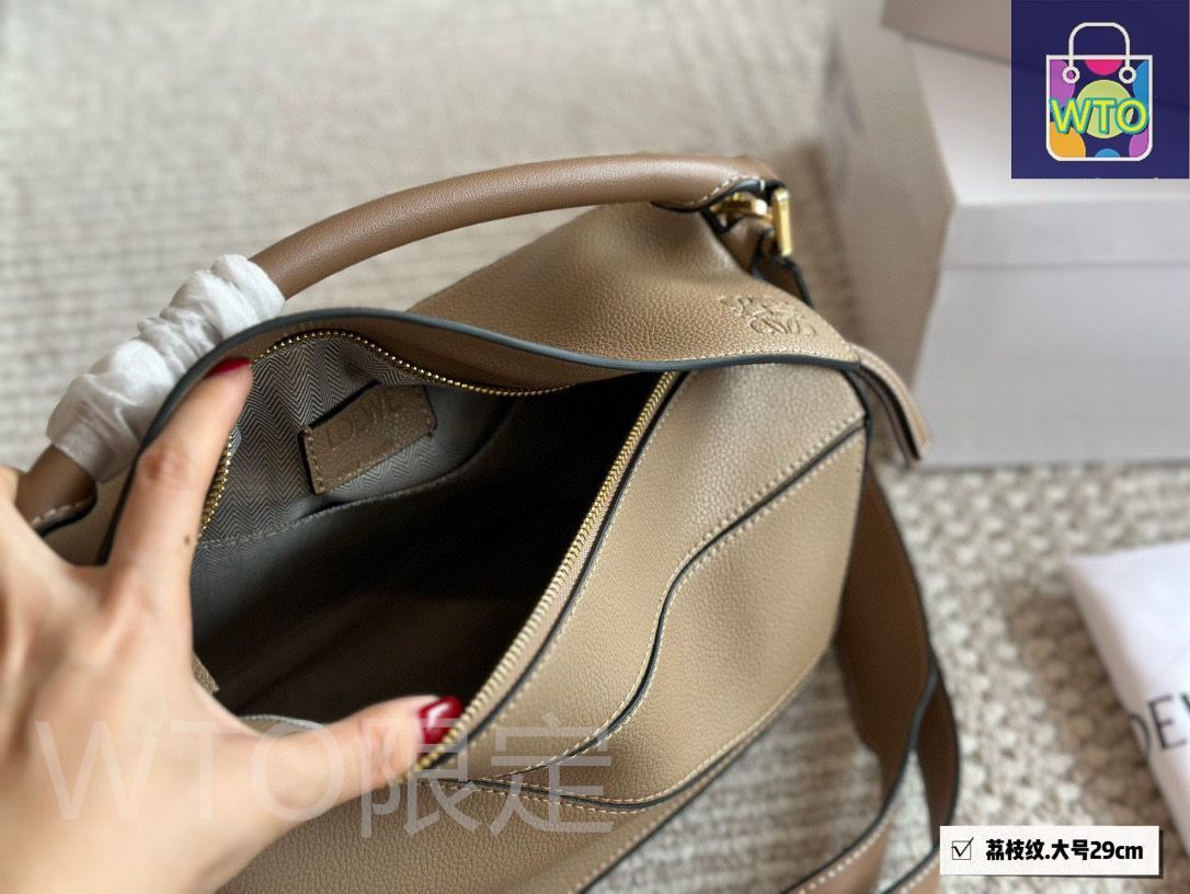Loeweロエベ ★Handbag★ジオメトリック ハンドバッグ LOEWEジオメトリックデザイン ブラックレザーショルダーバッグ